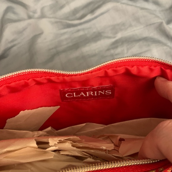 🆕 <add on for $8> new Clarins big makeup pouch - Picture 2 of 2